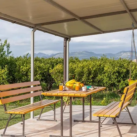 Stunning In Opuzen W/ 4 Bedrooms * Opuzen (Dubrovnik-Neretva)